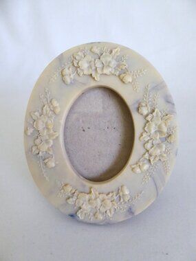 4.5” FAUX MARBLE RESIN OVAL TABLE TOP FLORAL FLOWER MOTIF FRAME
